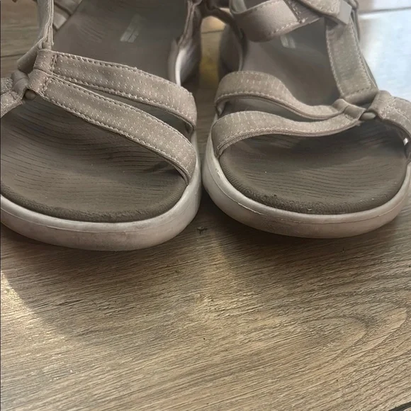 Skechers Gray Sandals for Women - Picture 5 of 5